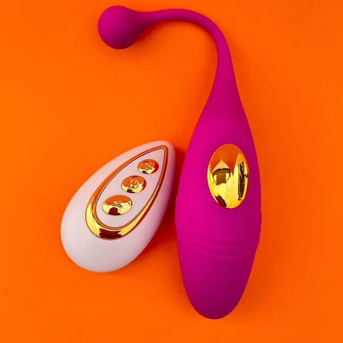 Vibrators Eccentric Playroom Essentials Tickle Me Wireless Vibrating Egg
